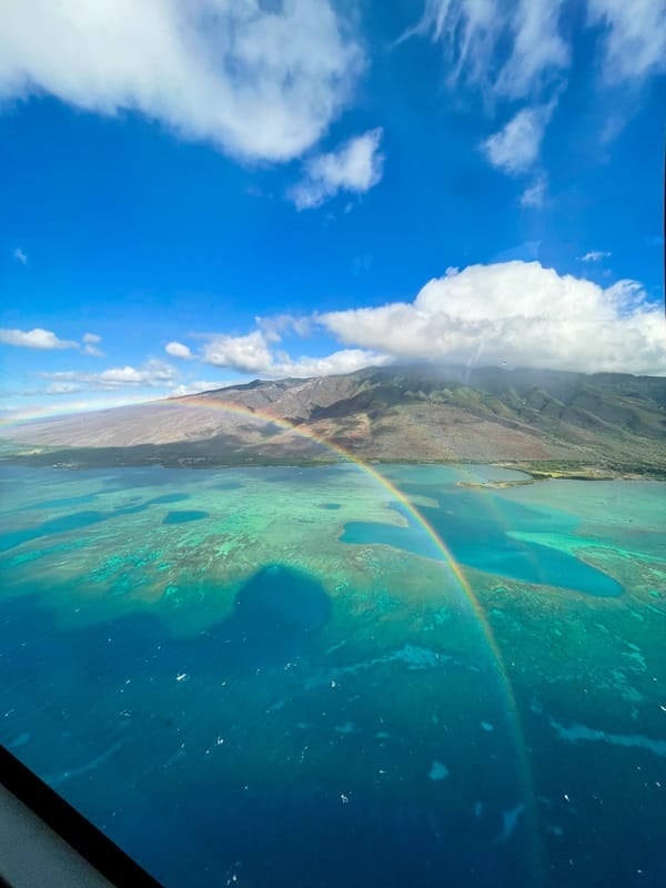 best-helicopter-tours-maui-hawaii