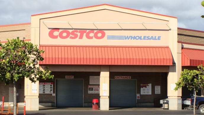 Costco shopping at Kahului, Maui Costco shopping at Kahului, Maui